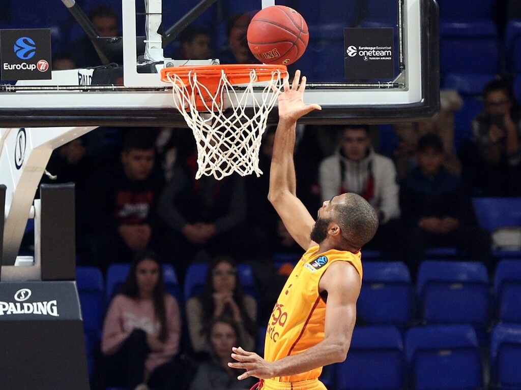 Παίκτης του Ολυμπιακού είναι με κάθε επισημότητα ο Άαρον Χάρισον, επιβεβαιώνοντας το ρεπορτάζ του Onsports!
