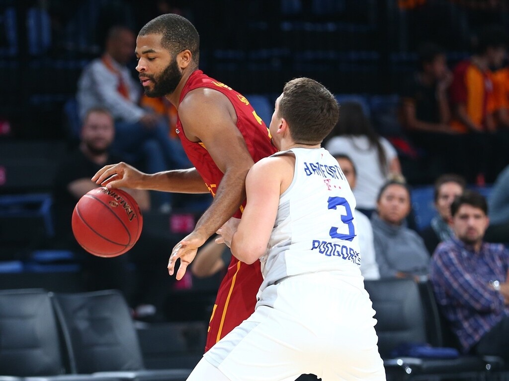 Παίκτης του Ολυμπιακού είναι με κάθε επισημότητα ο Άαρον Χάρισον, επιβεβαιώνοντας το ρεπορτάζ του Onsports!