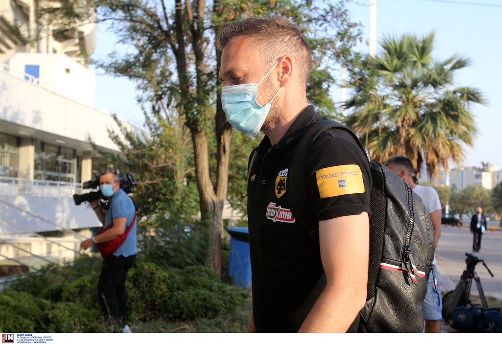 ΑΕΚ: Ξανά εκτός ο Μπακάκης, το παλεύει για Άρη