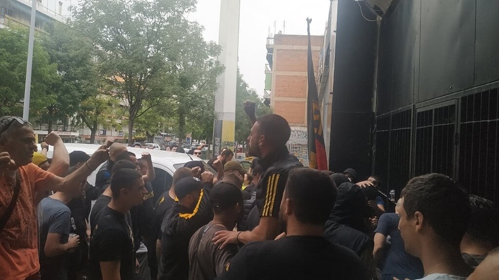 «Τρελάθηκαν» οι οπαδοί του Άρη, «ντόπες» πρόκρισης με ΑΕΚ (photos&video)