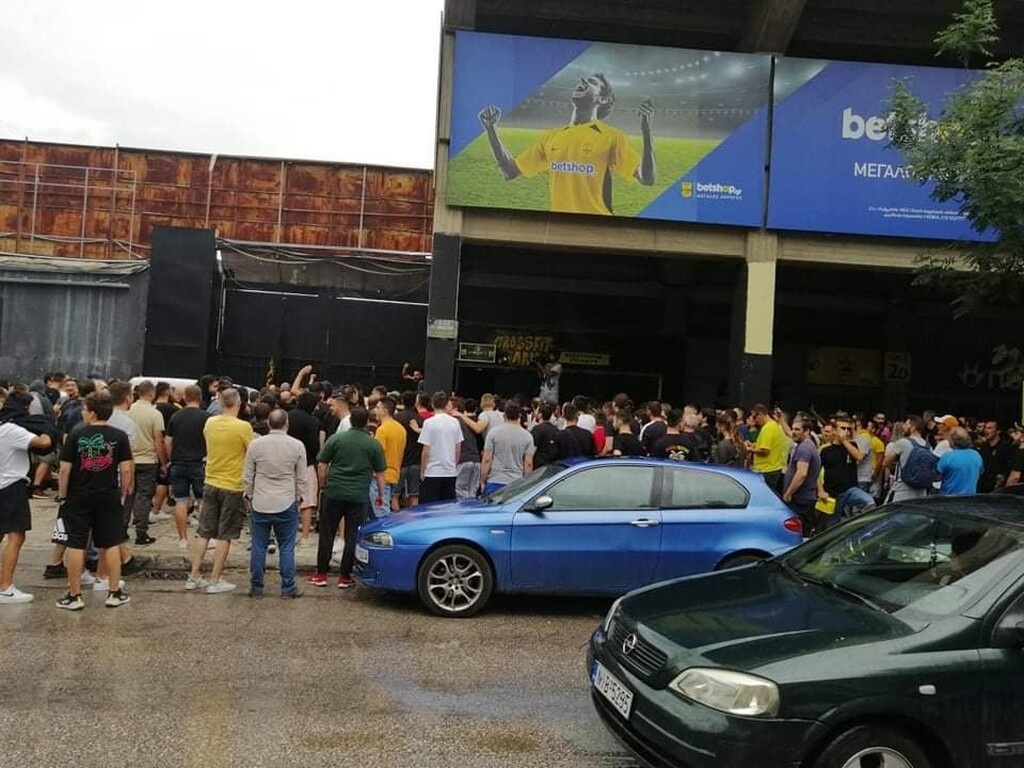 «Τρελάθηκαν» οι οπαδοί του Άρη, «ντόπες» πρόκρισης με ΑΕΚ (photos&video)