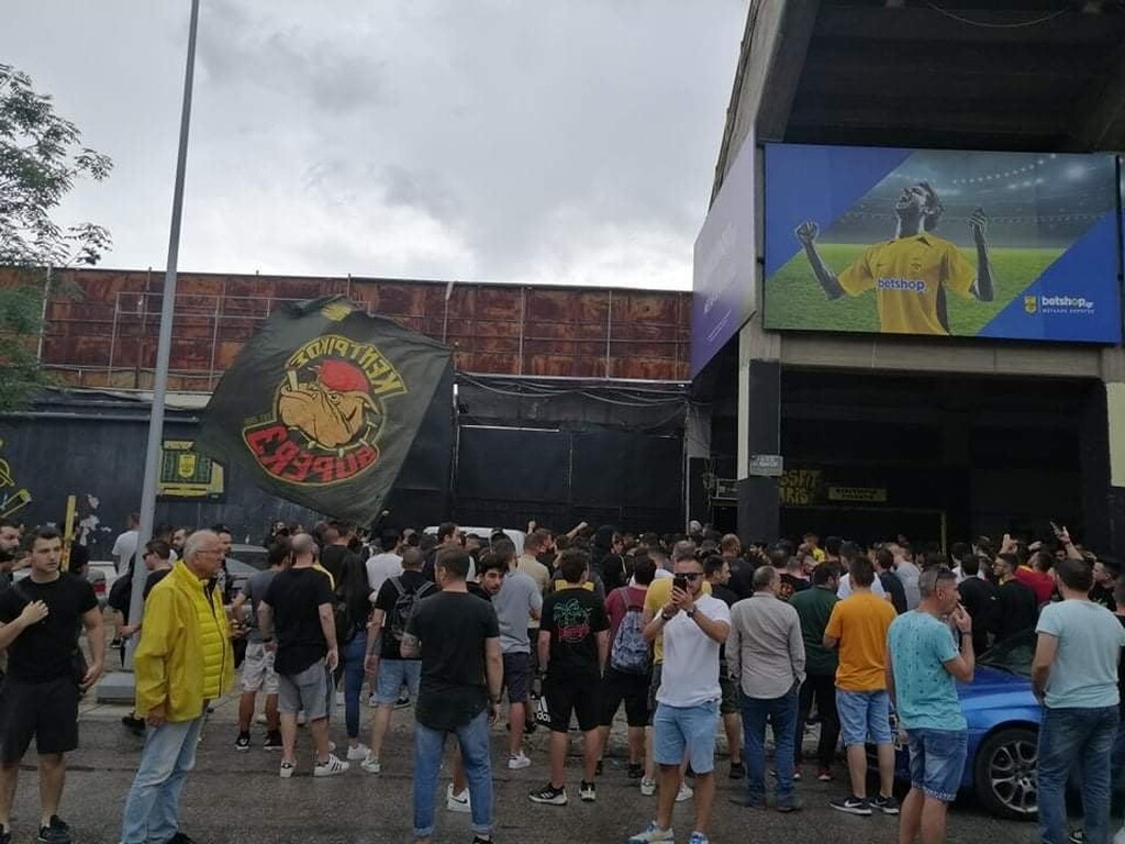 «Τρελάθηκαν» οι οπαδοί του Άρη, «ντόπες» πρόκρισης με ΑΕΚ (photos&video)