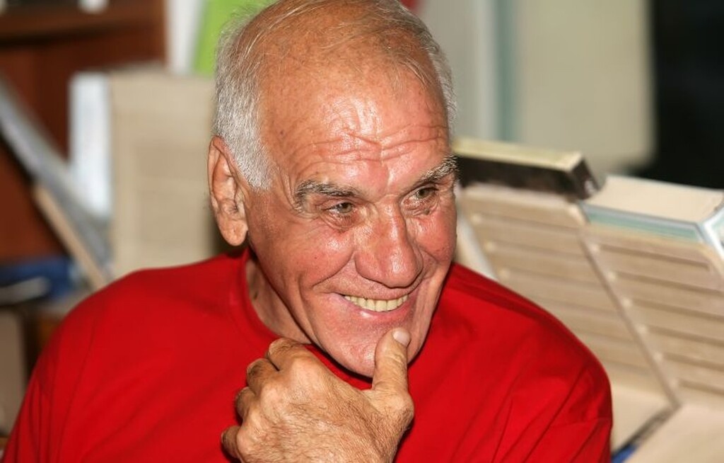 Πέθανε ο Νίκος Αλέφαντος