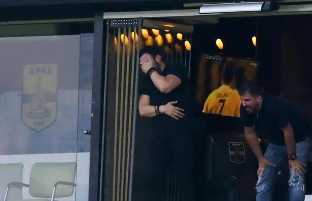 Άρης: Ξέσπασε σε κλάματα ο Καρυπίδης (photos)