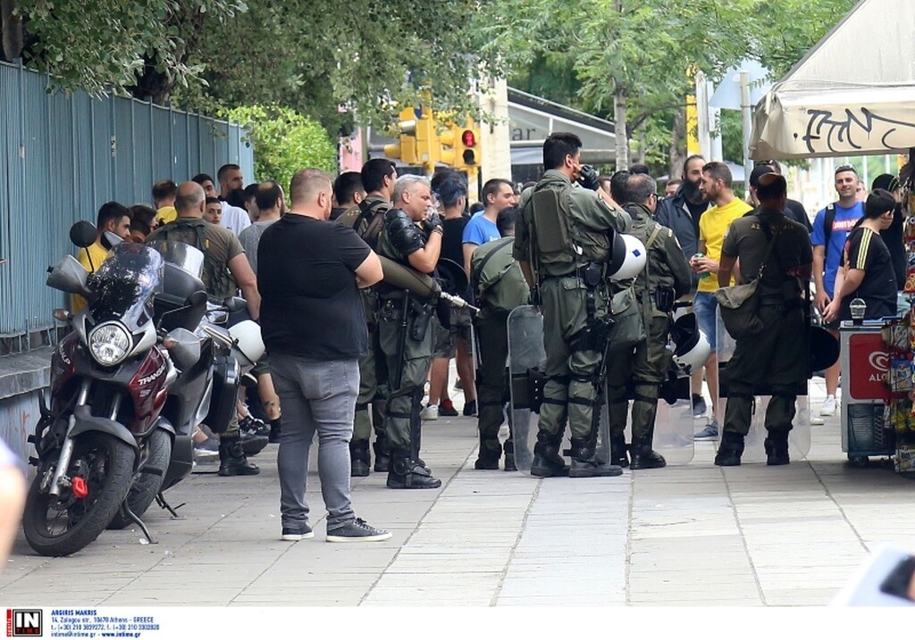 Άρης-ΑΕΚ: Χαμός στο «Βικελίδης, κόσμος και... κλούβες (photos)