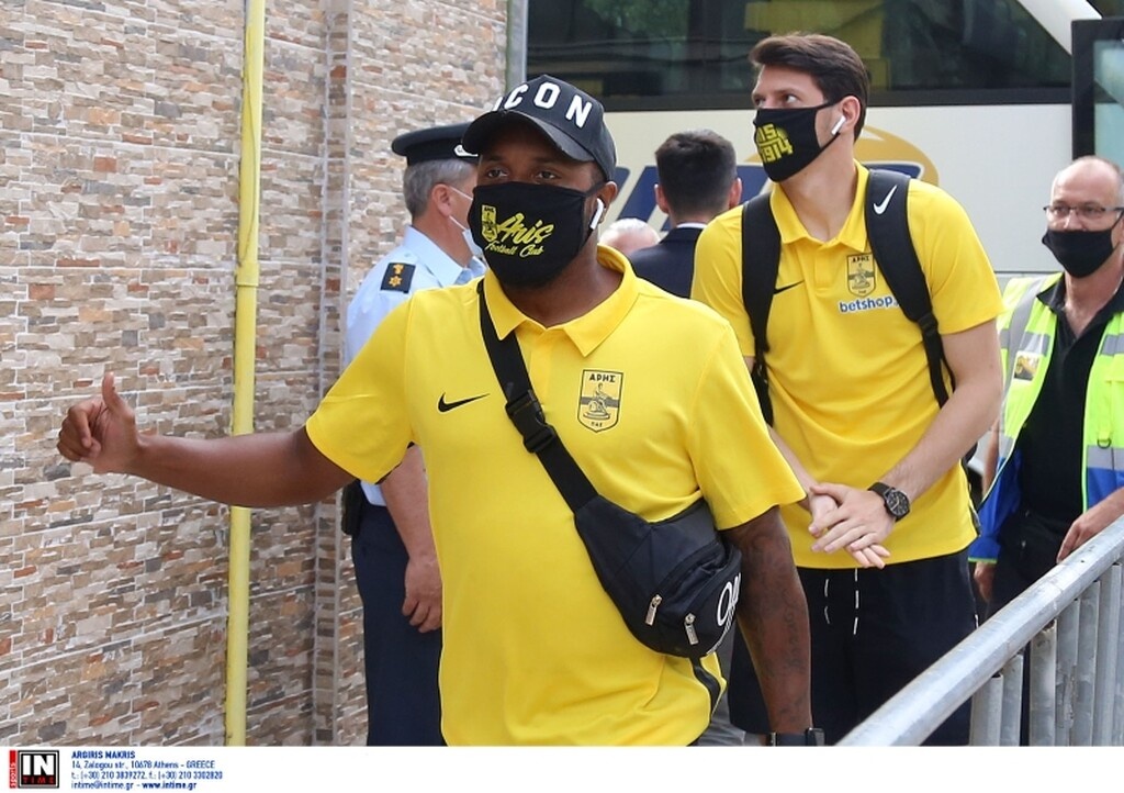 Άρης-ΑΕΚ: «Σεισμός» έξω από το «Βικελίδης», αποθέωση και... Κύπελλο (pics&vid)