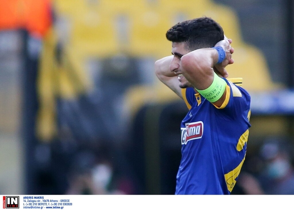 Απίστευτο: 3 κόκκινες σε 3 λεπτά η ΑΕΚ, ποιοι χάνουν τον Ολυμπιακό (photos)