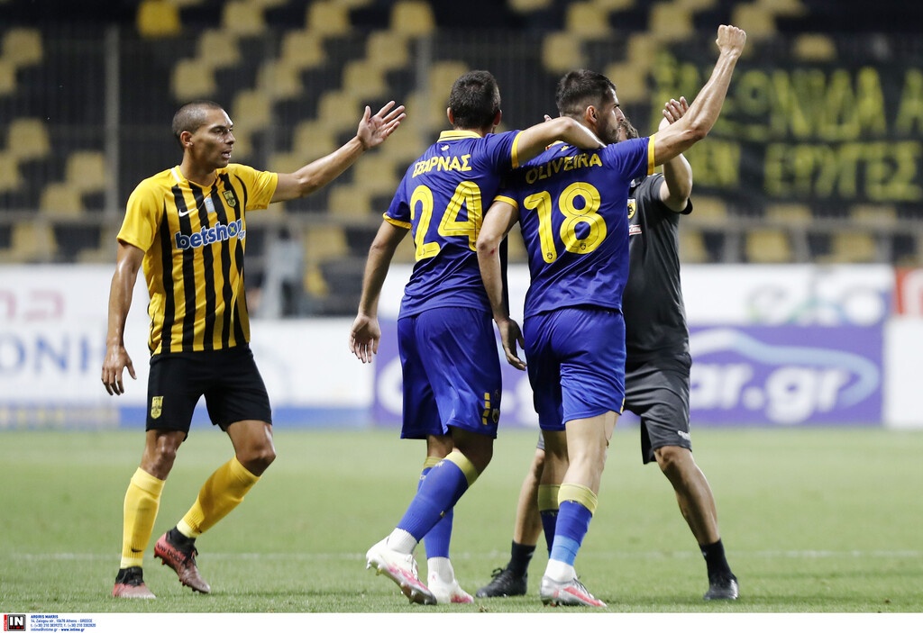 Άρης-ΑΕΚ 2-2: Η ένταση και οι χειρονομίες μετά το γκολ του Λιβάγια (video&photos)