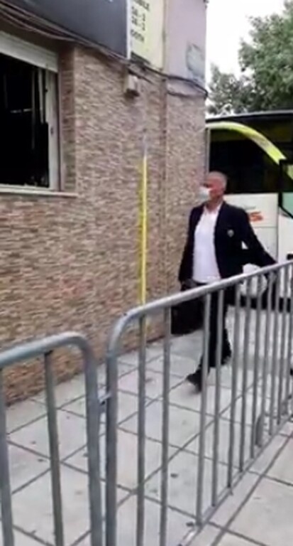 Άρης-ΑΕΚ: Οπαδοί στο «Βικελίδης», αποδοκιμασίες στην αποστολή της Ένωσης (photos)