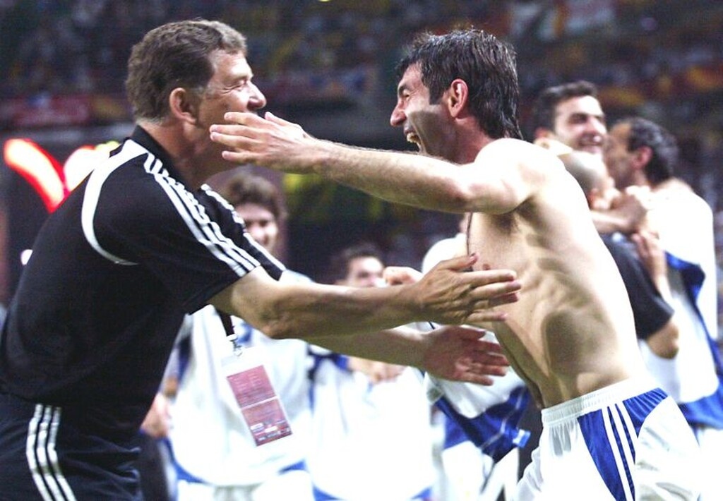 Euro 2004: Κι ο Λιζαραζού, ακόμα… ψάχνει τον Ζαγοράκη! (videos+photos)