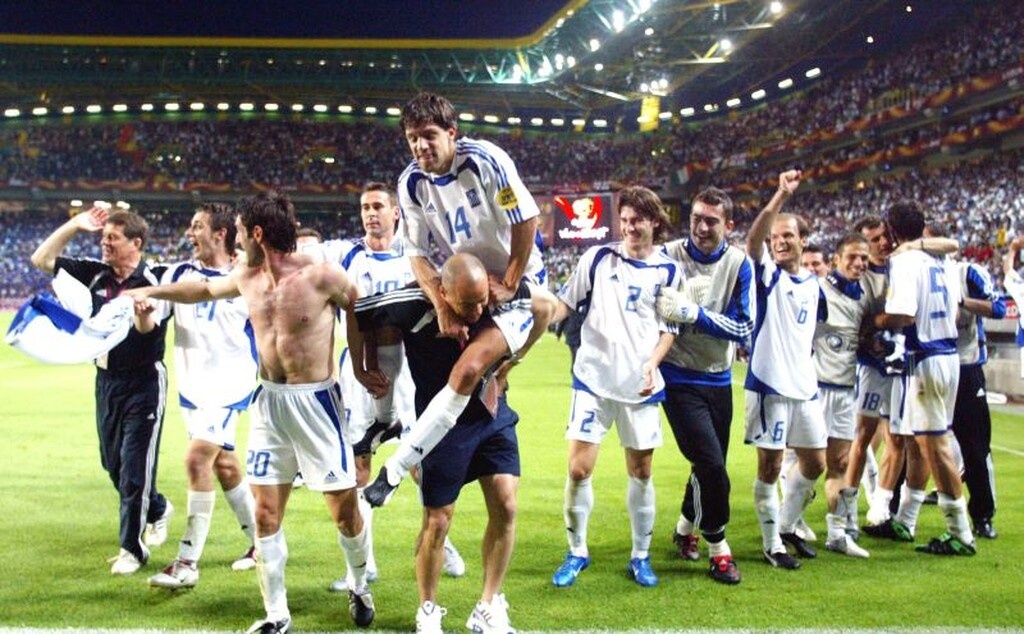 Euro 2004: Κι ο Λιζαραζού, ακόμα… ψάχνει τον Ζαγοράκη! (videos+photos)