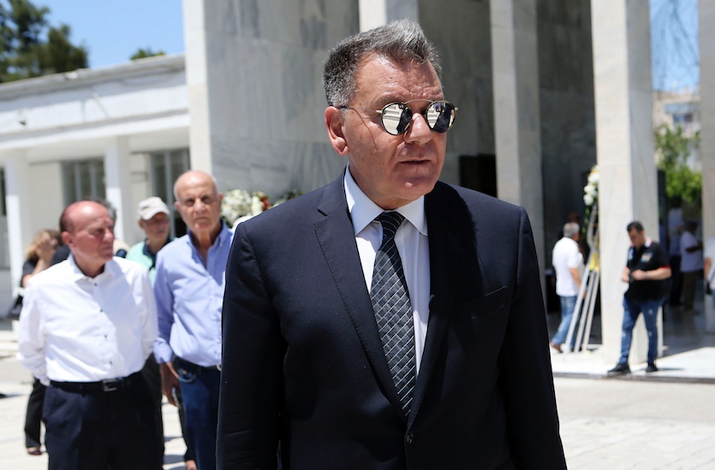 Ήταν όλοι εκεί... Το τελευταίο αντίο στο Νίκο Αλέφαντο (photos)