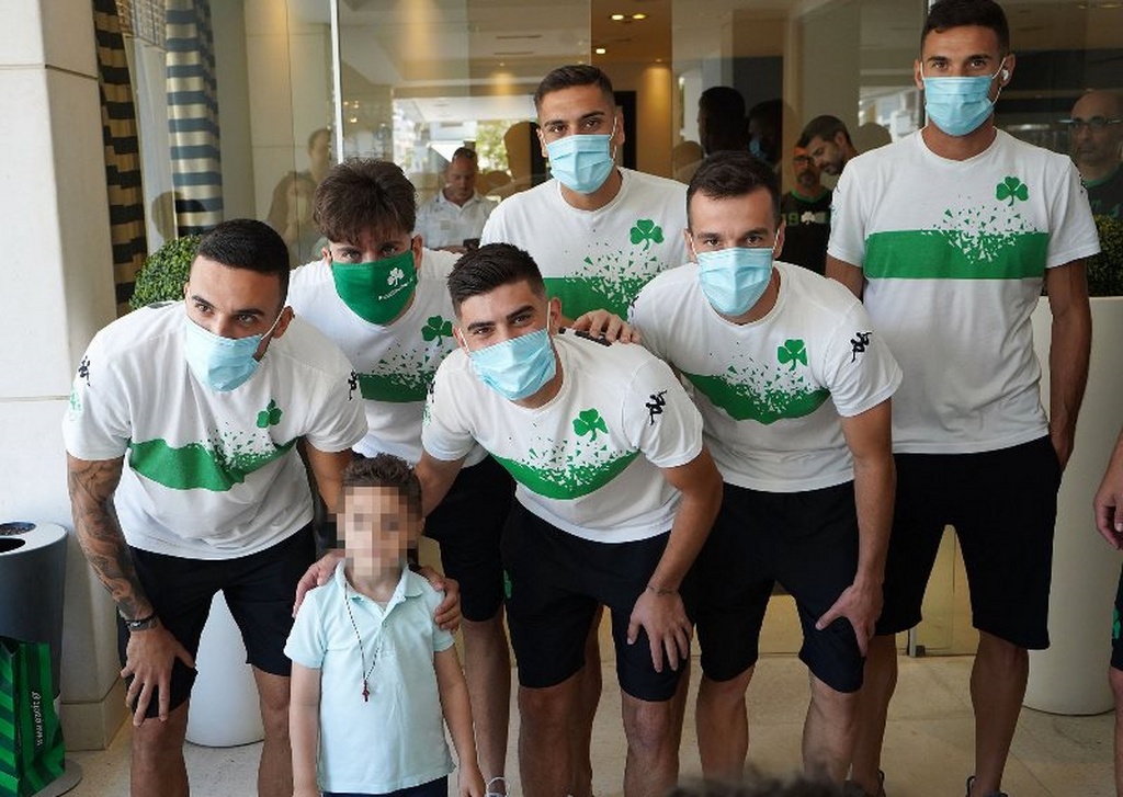 Παναθηναϊκός: Μοίρασαν χαρά στο Ηράκλειο (photos)