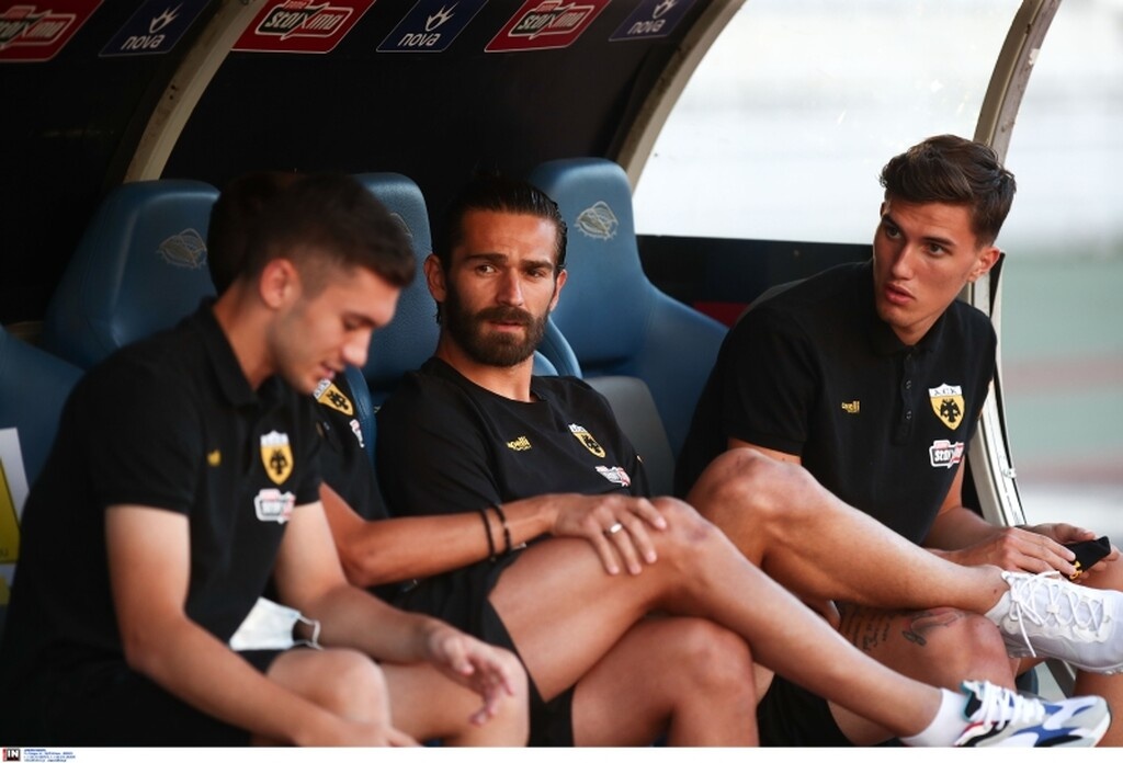 ΑΕΚ-Ολυμπιακός: Το τετ α τετ Λιβάγια-Ραντζέλοβιτς στο ΟΑΚΑ (photos)