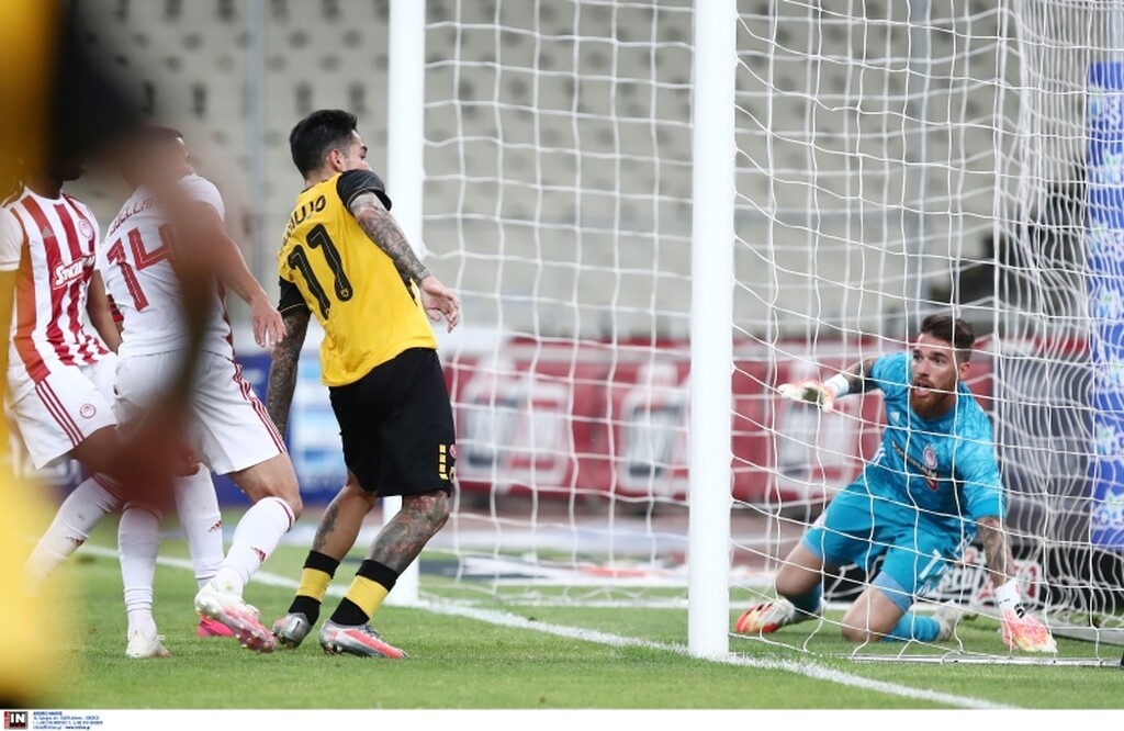 AEK-Ολυμπιακός: H γκάφα του Ελ Αραμπί και το γκολ του Αραούχο (photos)
