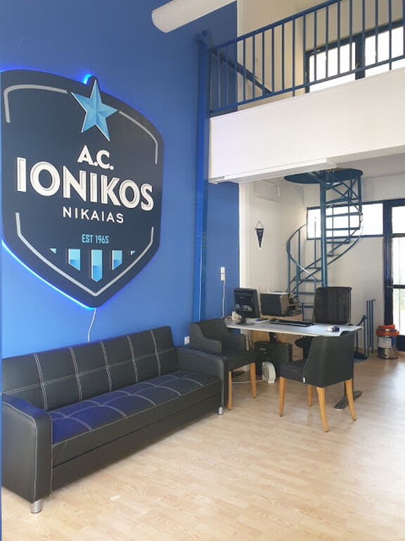 Τα νέα γραφεία του Ερασιτέχνη Ιωνικού (photos)