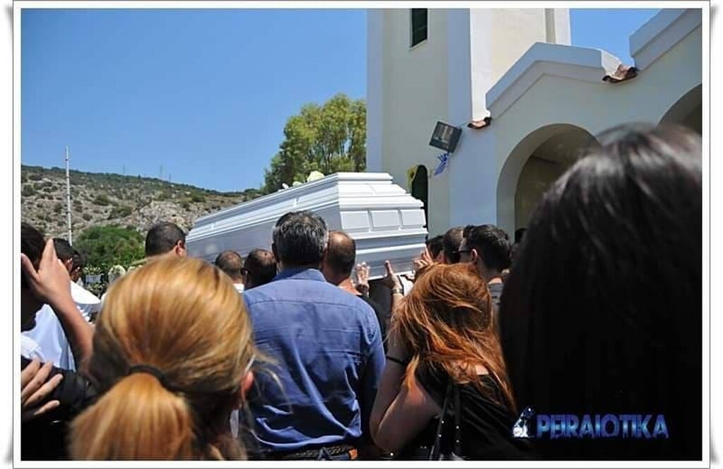 Παναγιώτης Σκαφτούρος: Ράγισαν καρδιές στο τελευταίο «αντίο» (photos)