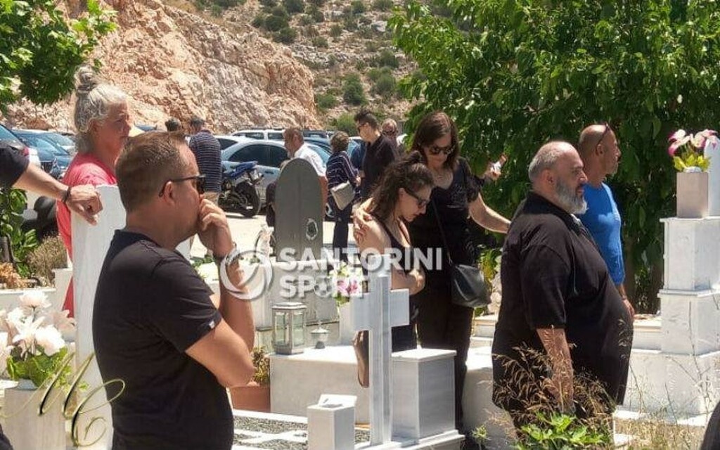 Παναγιώτης Σκαφτούρος: Ράγισαν καρδιές στο τελευταίο «αντίο» (photos)