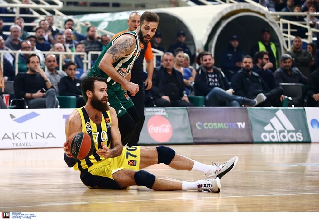 Αρμάνι Μιλάνο: «Κοιτάει» ΛεΝτέι