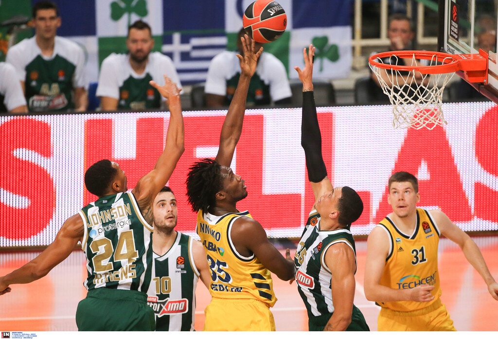 ΕΠΙΣΗΜΟ: Ντύθηκε στα «ερυθρόλευκα» ο Νοκό