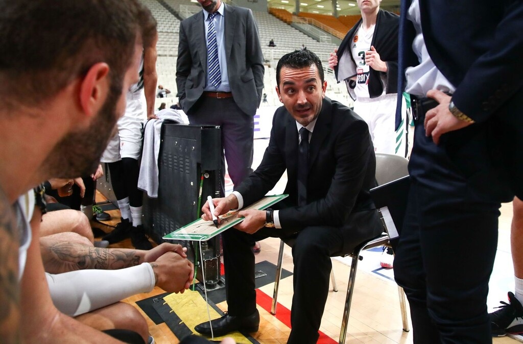 Ο Γιώργος Βόβορας,σύμφωνα με τις πληροφορίες του Onsports.gr  αναμένεται να έχει στο πλευρό του συνεργάτες με μεγάλη εμπειρία στους πάγκους