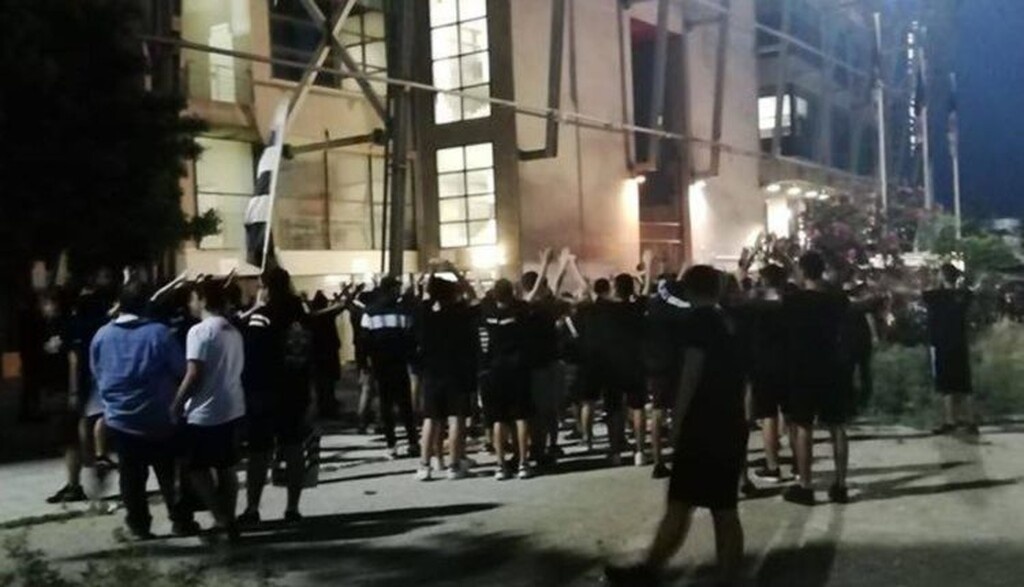 Στα... κάγκελα ο κόσμος του ΠΑΟΚ, λαϊκά δικαστήρια στην Τούμπα (photos)