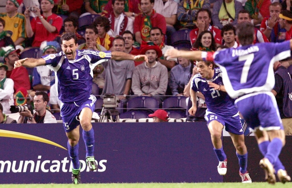 Ελλάδα-Τσεχία 1-0: Γκολ ο Δέλλας και φύγαμε για τελικό (photos+video)