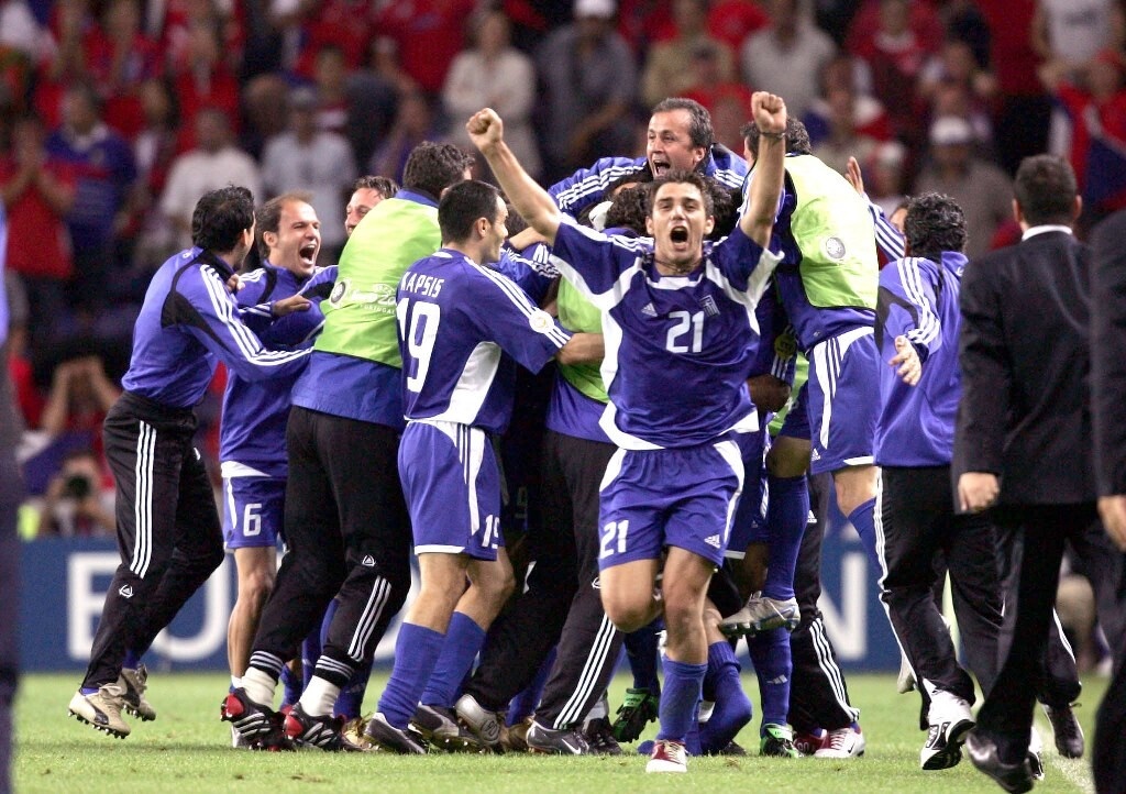 Ελλάδα-Τσεχία 1-0: Γκολ ο Δέλλας και φύγαμε για τελικό (photos+video)