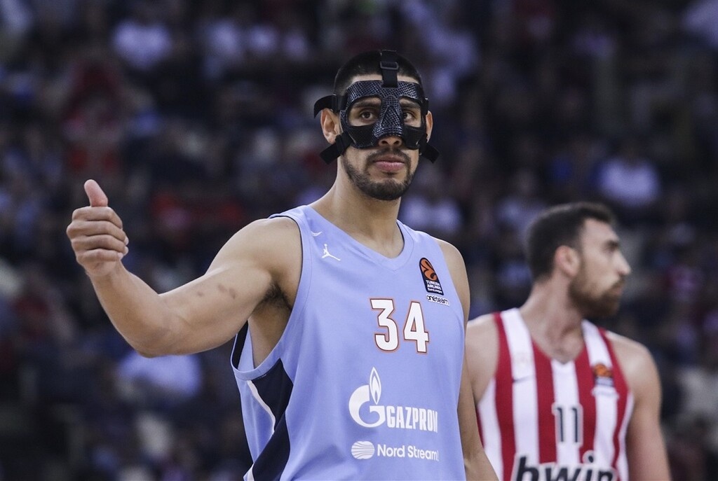 Ζενίτ Αγ. Πετρούπολης: «Τελειώνει» ο Αγιόν (video+photos)
