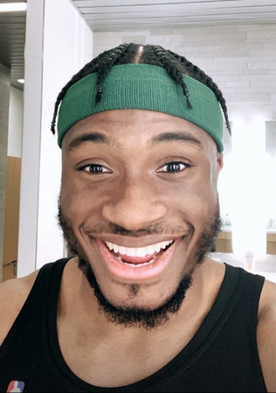 NBA: Το νέο λουκ του Θανάση Αντετοκούνμπο (photos)