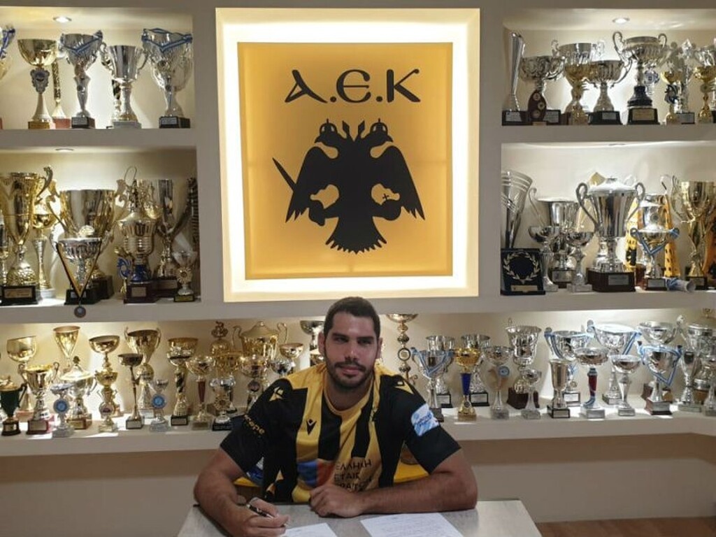 Ενίσχυση της ομάδας χάντμπολ της ΑΕΚ με Αραπακόπουλο!