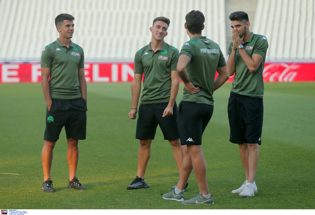 Παναθηναϊκός-Ολυμπιακός: Οι αφίξεις και τα πηγαδάκια στο ΟΑΚΑ (photos)