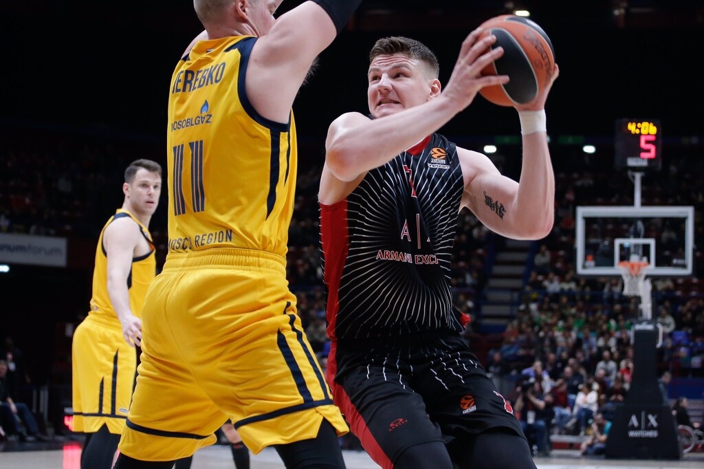 Αρμάνι Μιλάνο: Τέλος και επίσημα ο Γκουντάιτις (photos)