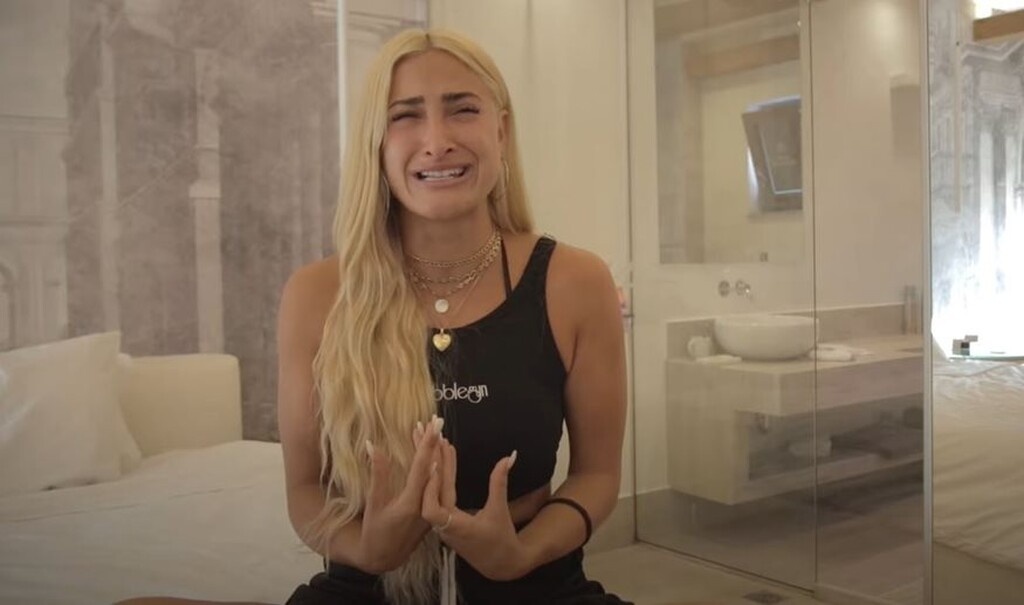 Ιωάννα Τούνη:Επιβεβαίωσε με λυγμούς ότι ήταν η πρωταγωνίστρια του ροζ βίντεο