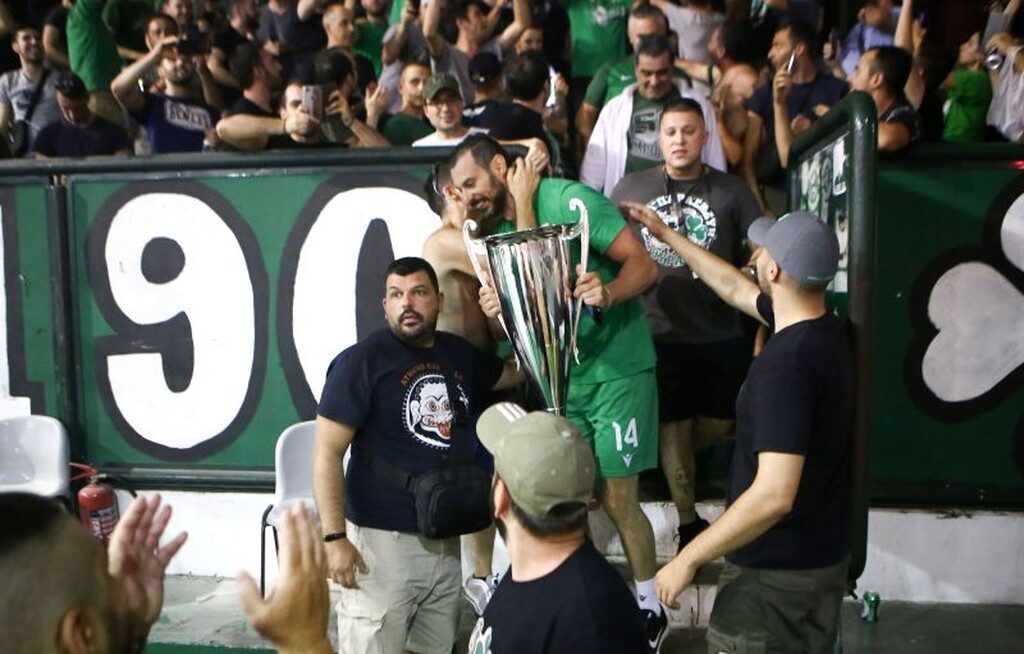 Παναθηναϊκή… τρέλα στο «Παύλος Γιαννακόπουλος» για το πρωτάθλημα (videos+photos)