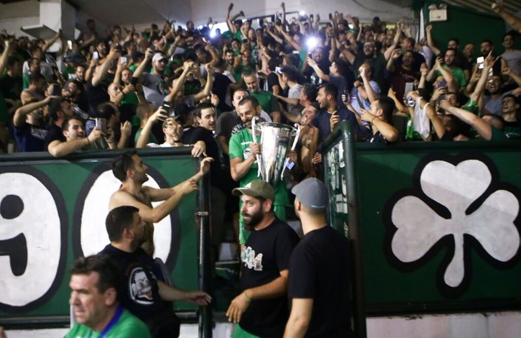 Παναθηναϊκή… τρέλα στο «Παύλος Γιαννακόπουλος» για το πρωτάθλημα (videos+photos)