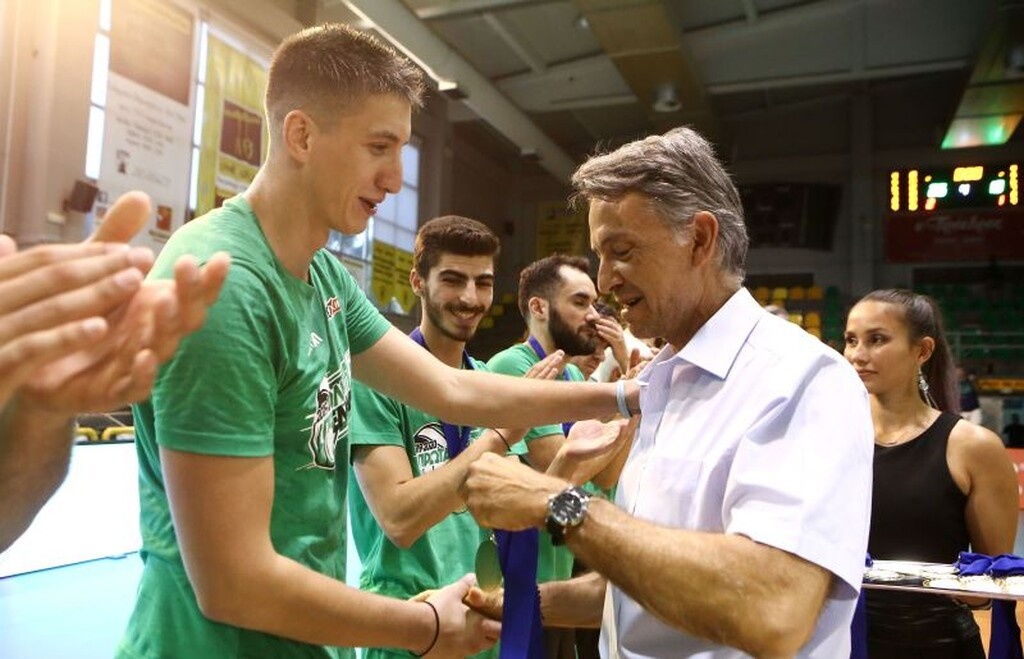 Πελεκούδας στο Onsports: «Αυτό το πρωτάθλημα έπρεπε να το πάρουμε»!