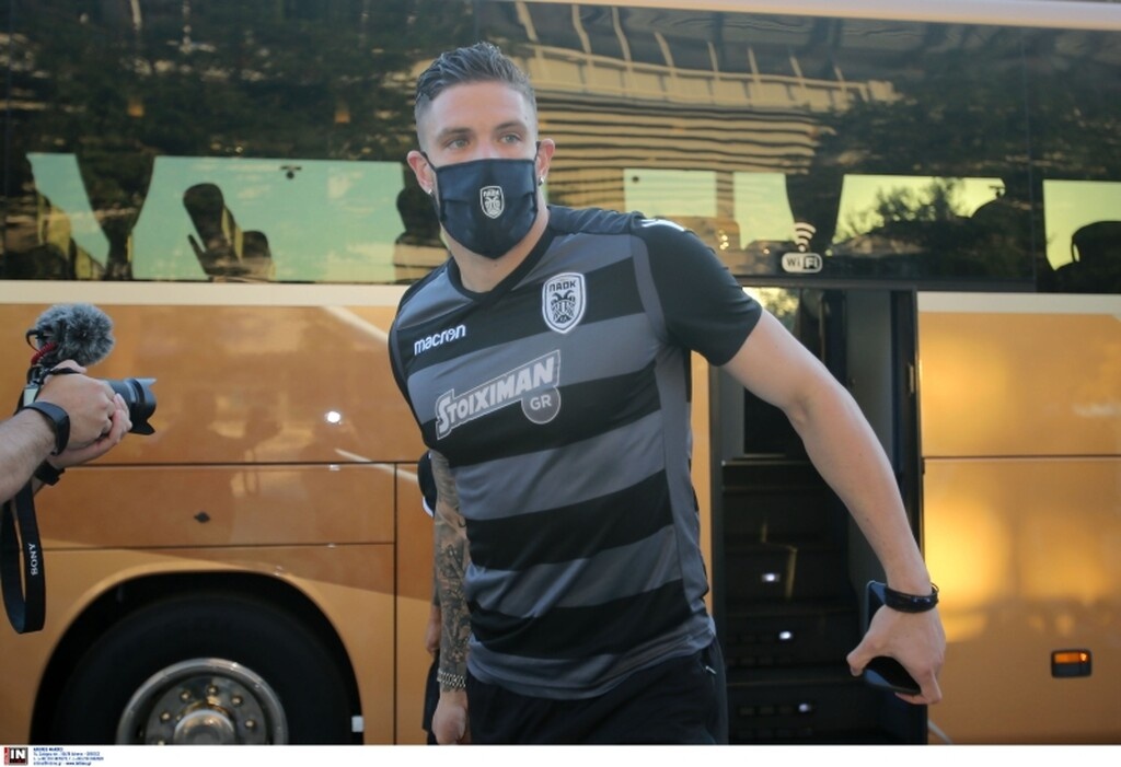 ΑΕΚ-ΠΑΟΚ: Το... βαλιτσάκι του Φερέιρα (photos)