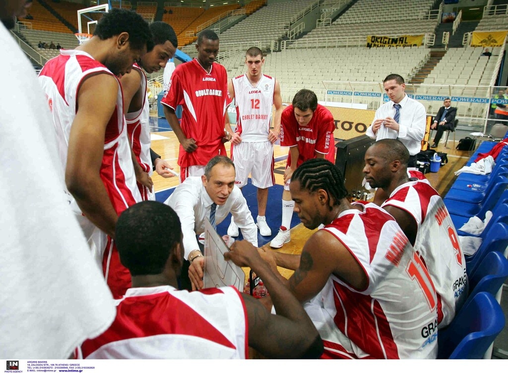 ΣΟΛΕ: Ομάδα που έχει βγάλει ορισμένους από τους σπουδαιότερους Γάλλους παίκτες (βλ. Μπιλμπά, Ριγκοντό, Γκομπέρ, Ντε Κολό, Σεραφέν, Ζελαμπάλ). Άλλωστε ξεχωρίζει για τα τμήματα υποδομών της, στα οποία στηρίζεται για την αναγέννηση της.