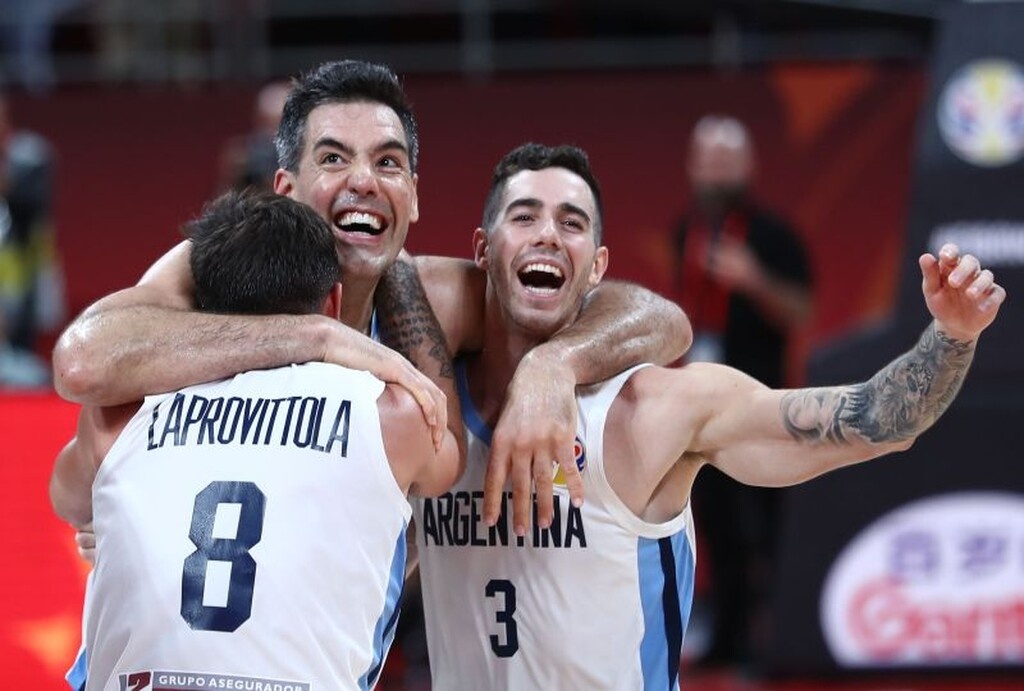 Μάλιστα, σύμφωνα με ισπανικό δημοσίευμα αναφέρεται πως ο Αργεντινός παίκτης τα έχει βρει σε όλα με τον Παναθηναϊκό και μετράει αντίστροφα για να αποδεσμευτεί από την Ρεάλ Μαδρίτης.