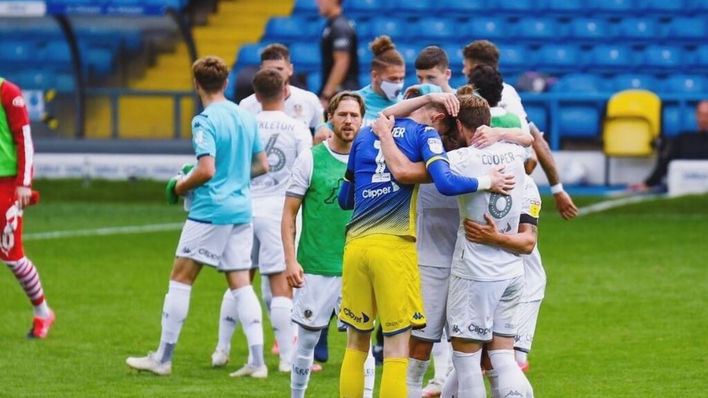 Επέστρεψε στα «μεγάλα σαλόνια» μετά από 16 χρόνια η Λιντς (photos)