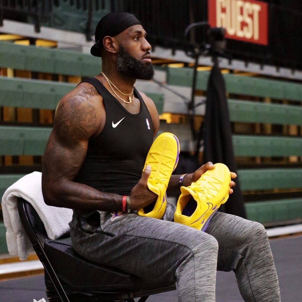 NBA: «Φέτες» ο Λεμπρόν - Σε απίστευτη κατάσταση ο «βασιλιάς» (photos)