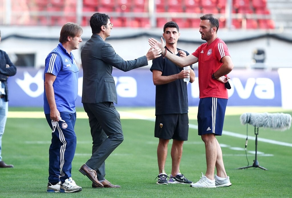 Ολυμπιακός-ΑΕΚ: Τετ α τετ και... πηγαδάκια στο «Γ. Καραϊσκάκης» (photos)