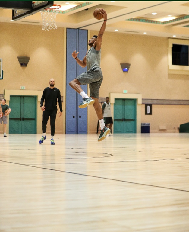 Ο Αντετοκούνμπο μπαίνει σε… beast mode, για το πρωτάθλημα! (video+photos)