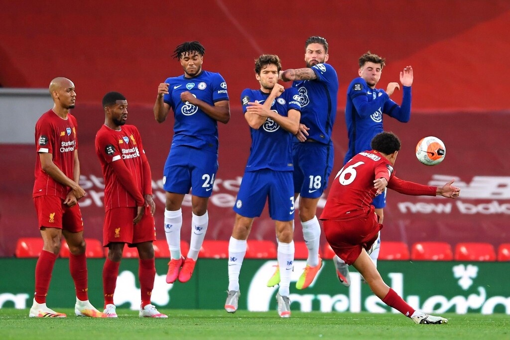 Πρέμιερ Λιγκ: Ματσάρα στο Άνφιλντ, θρίλερ για Τσάμπιονς Λιγκ (photos)