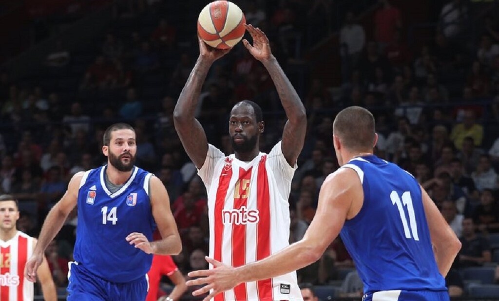 Πάει για την έκπληξη με πρώην «πράσινο» η Φενέρμπαχτσε (videos+photos)