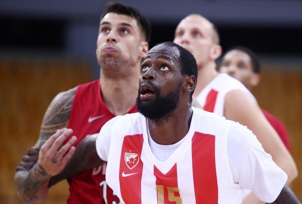 Πάει για την έκπληξη με πρώην «πράσινο» η Φενέρμπαχτσε (videos+photos)