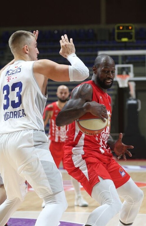 Πάει για την έκπληξη με πρώην «πράσινο» η Φενέρμπαχτσε (videos+photos)