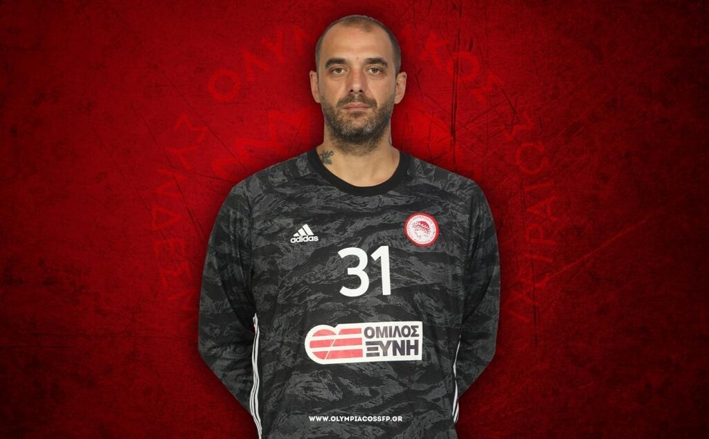 Τέσσερις ανανεώσεις για το τμήμα χάντμπολ του Ολυμπιακού