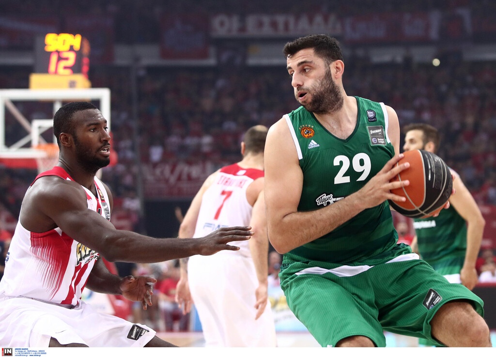 ΓΙΑΝΝΗΣ ΜΠΟΥΡΟΥΣΗΣ: ΑΕΚ (2001-2006), Ολυμπιακός (2006-11), Παναθηναϊκός (2016-17)